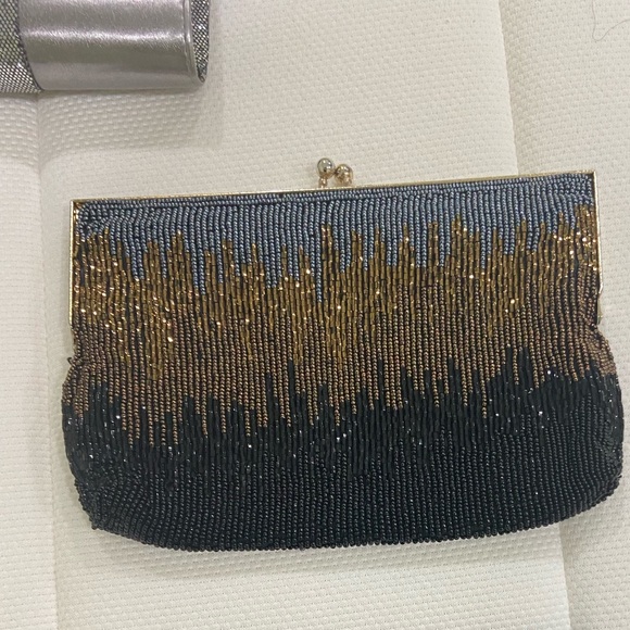 Beautiful one of a kind beaded purse - Picture 3 of 3